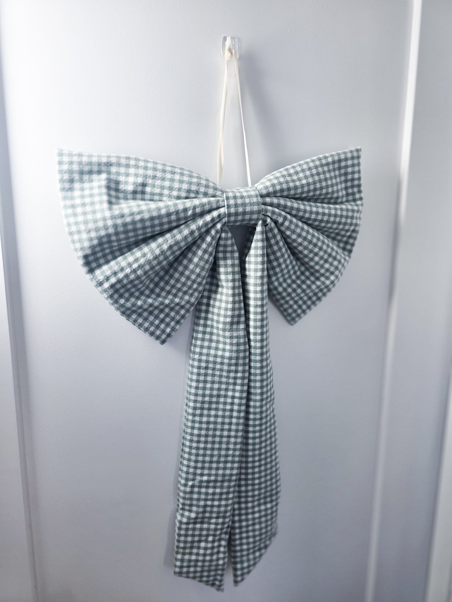 Large Bows